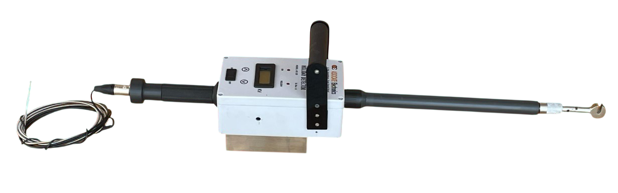 AE-120 Holiday Detector with full-length probe and earthing cable